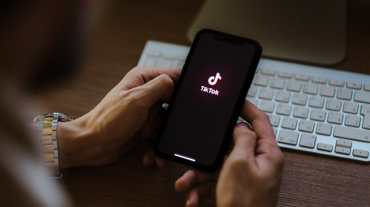 Don’t make ads? TikTok compared to other social platforms in Germany